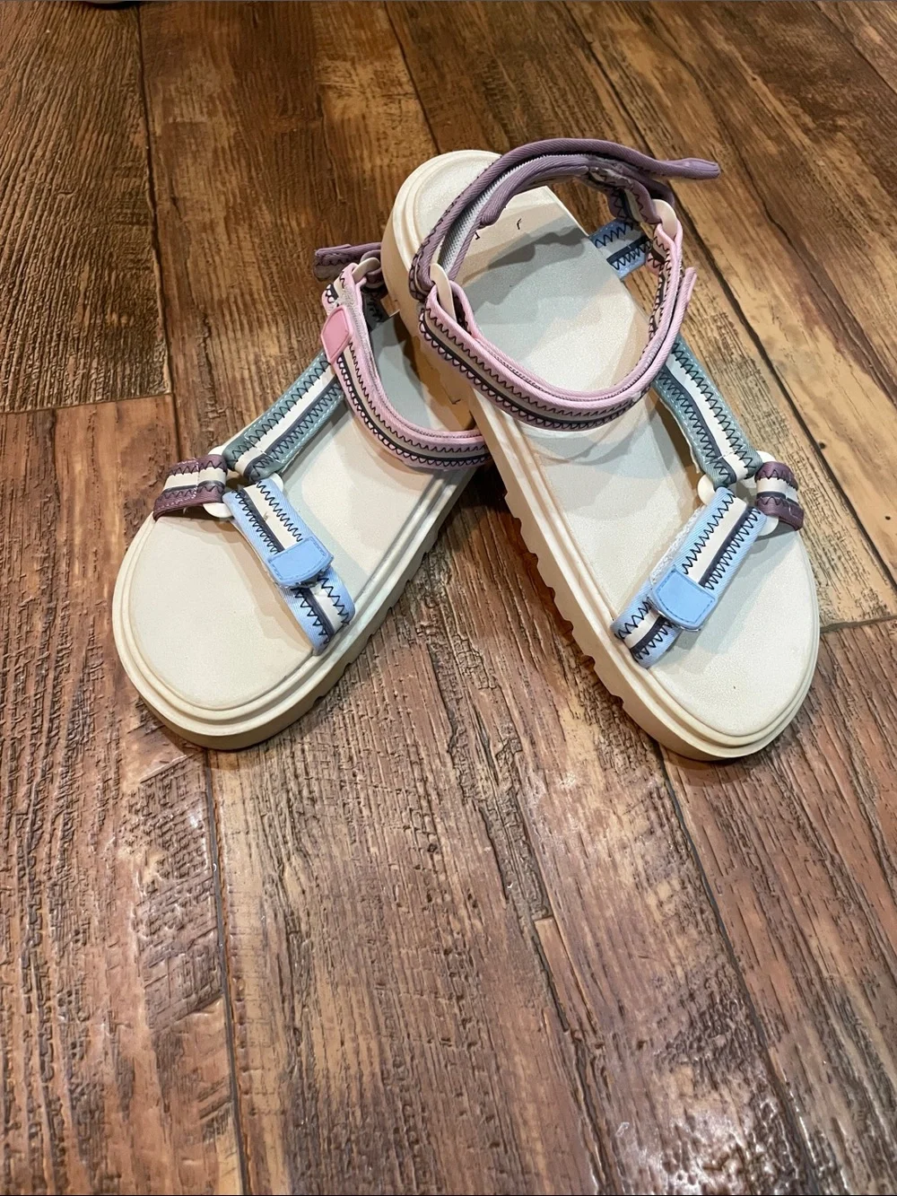 Wonder Nation Girls Chunky Nature Sandals featuring pastel-colored straps